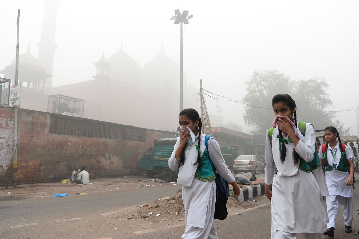 Air Pollution in New Delhi is Now on the Peak – All School Closed